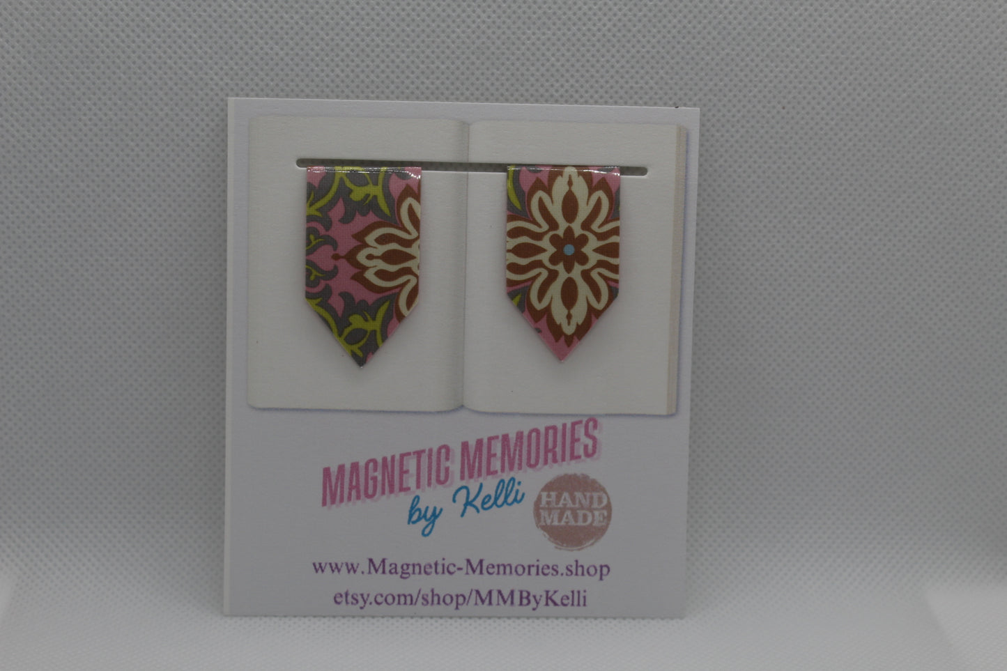 Handmade Magnetic Bookmark / Darts - Small 1.5"
