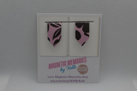 Handmade Magnetic Bookmark / Darts - Small 1.5"