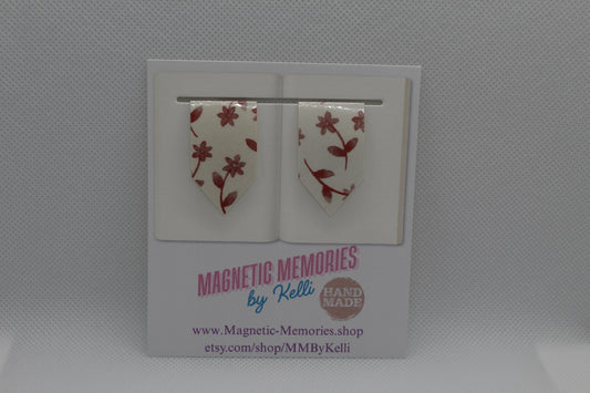 Handmade Magnetic Bookmark / Darts - Small 1.5"