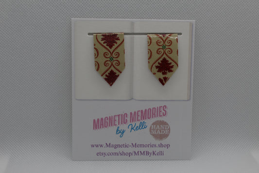 Handmade Magnetic Bookmark / Darts - Small 1.5"