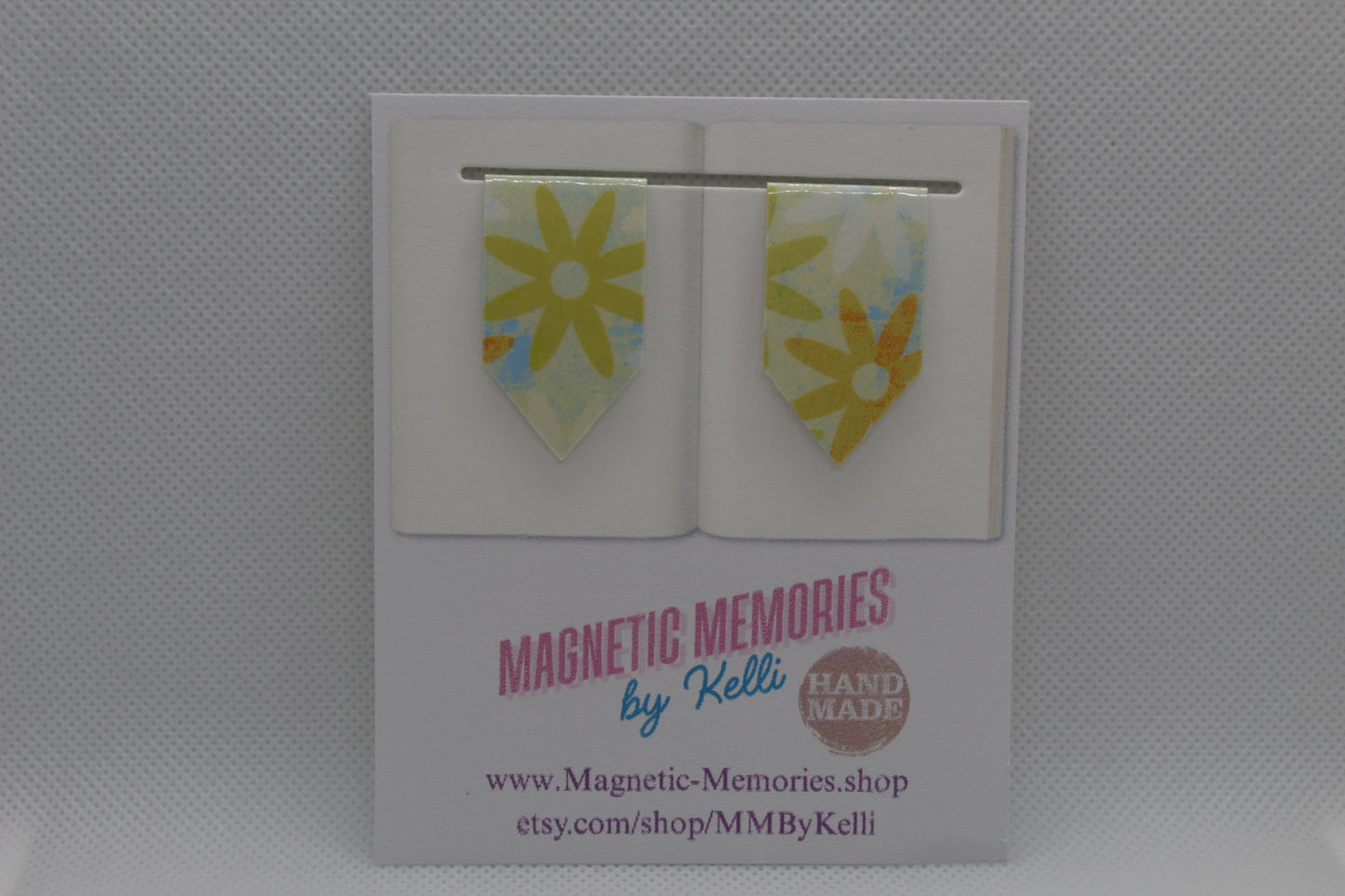 Handmade Magnetic Bookmark / Darts - Small 1.5"