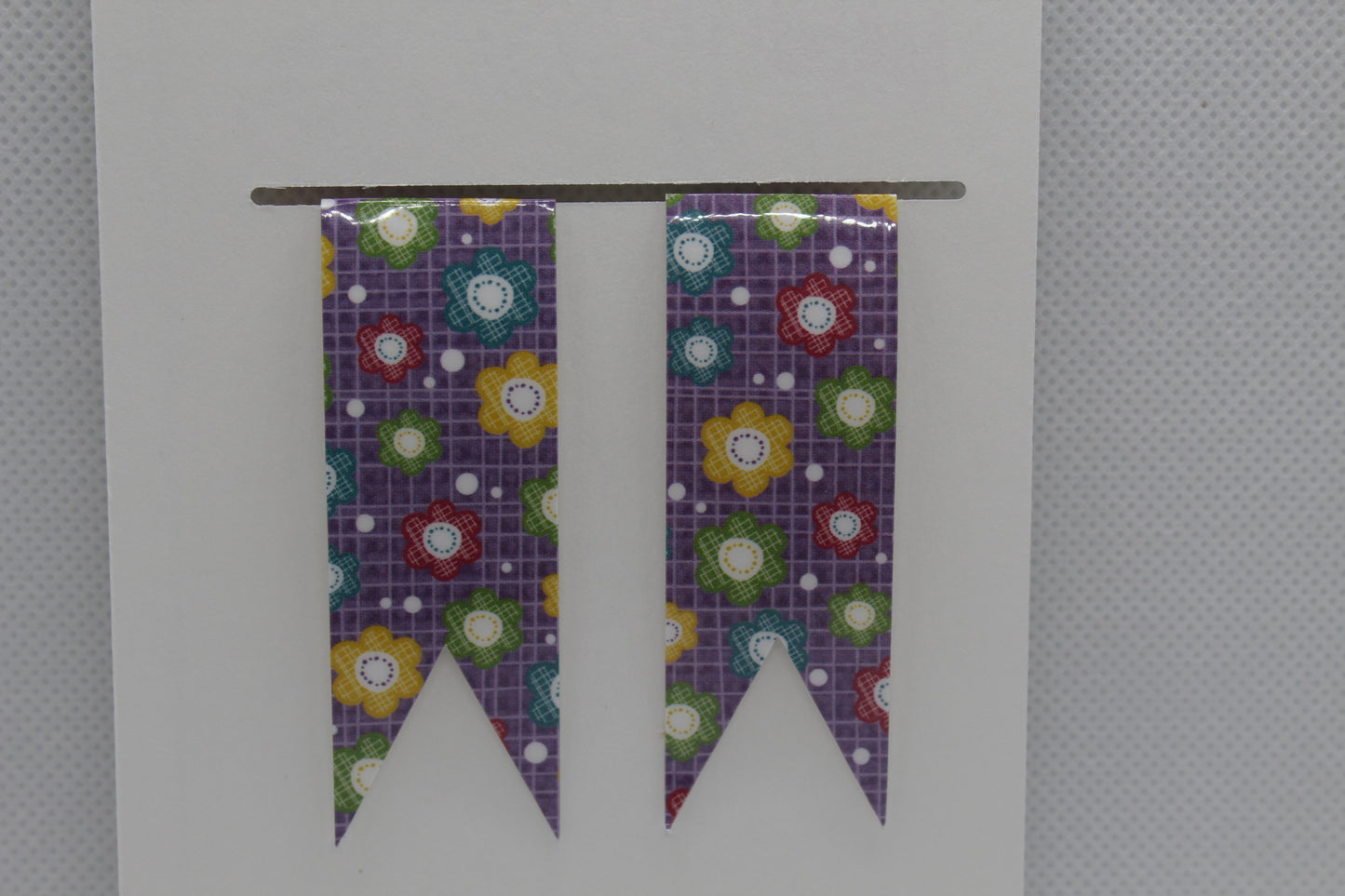Handmade Magnetic Bookmark / Darts - Large 2.5"