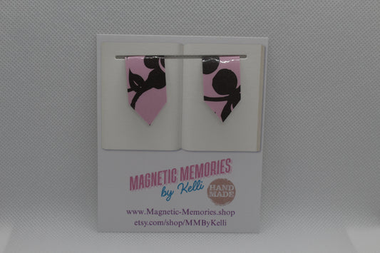 Handmade Magnetic Bookmark / Darts - Small 1.5"