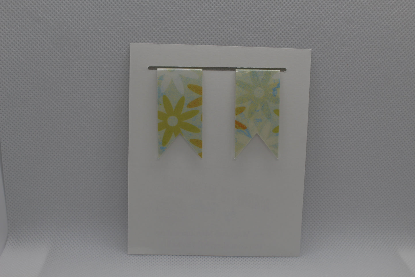 Handmade Magnetic Bookmark / Darts - Small 1.5"