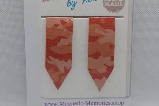 Handmade Magnetic Bookmark / Darts - Large 2.5"