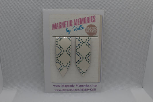Handmade Magnetic Bookmark / Darts - Large 2.5"