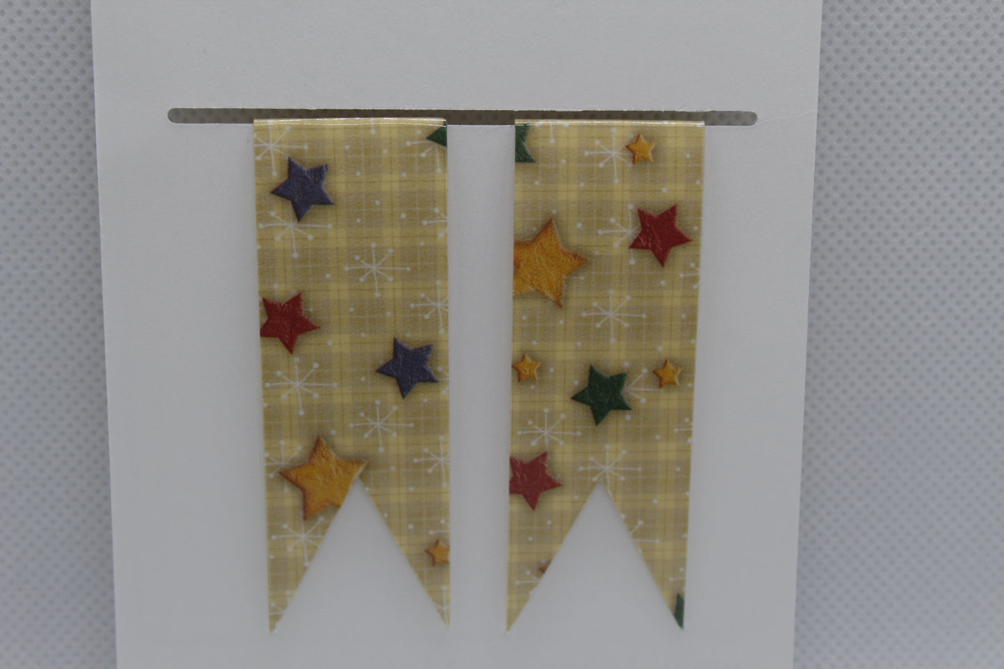 Handmade Magnetic Bookmark / Darts - Large 2.5"